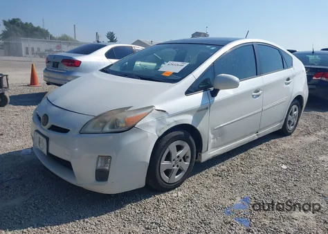 2010 Toyota Prius z USA, uszkodzony, nr VIN JTDKN3DU3A0053348